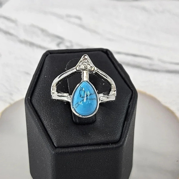Blue Teardrop Adjustable Fashion Ring  A35 - Picture 1 of 6